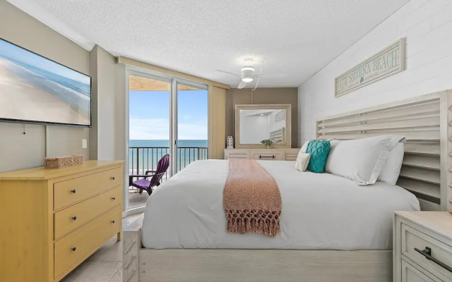 Oceania Beach Club 704