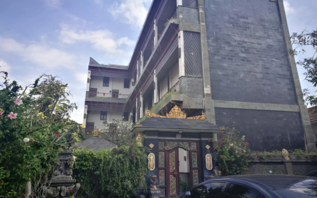 OYO 90076 Guesthouse Graha Pande Residence