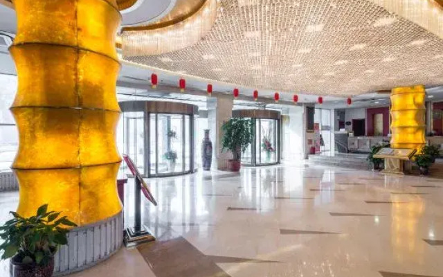 Houma Huaqiang Hotel
