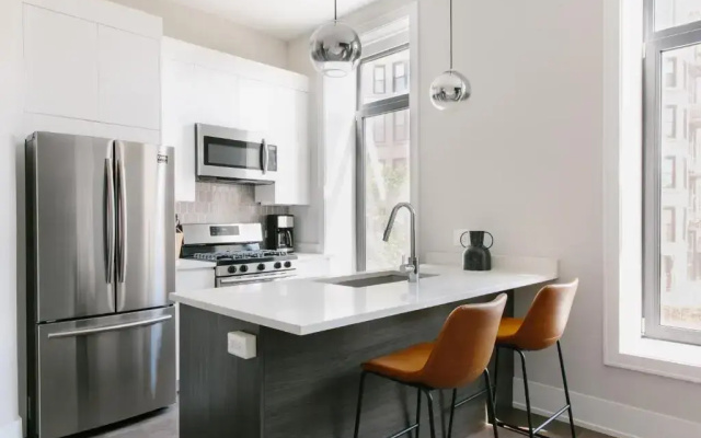 Sonder — Greektown Suites