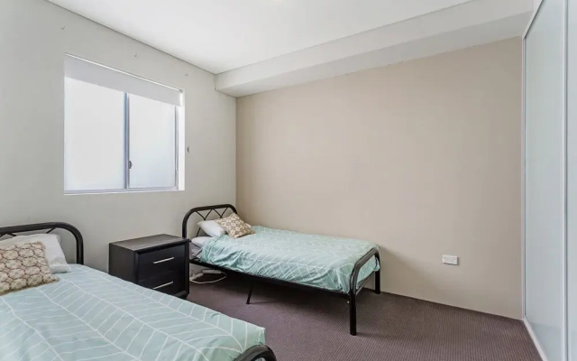 Cote D'Azur, Unit 40/61 Donald Street