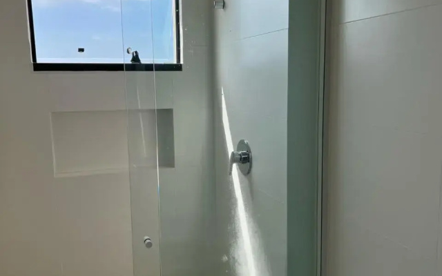 Surpreendente apto, 290 metros da praia!