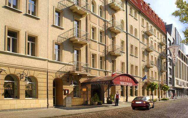 Hotel Hetman вид на фасад