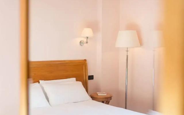 Center Hotel