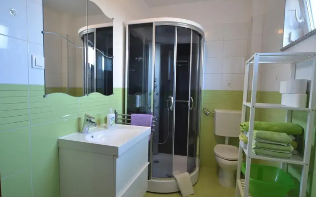Villas in Kanfanar With 4 Bedrooms and 5 Bathrooms