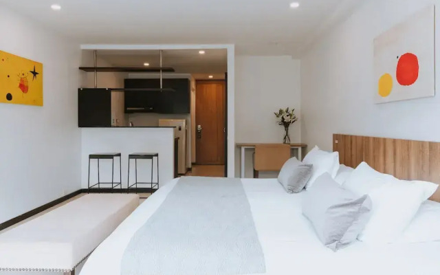 Travelers Orange Suites