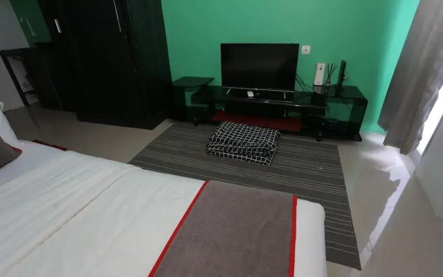 Collection O 93700 Aurora Rooms @ Urbantown Serpong