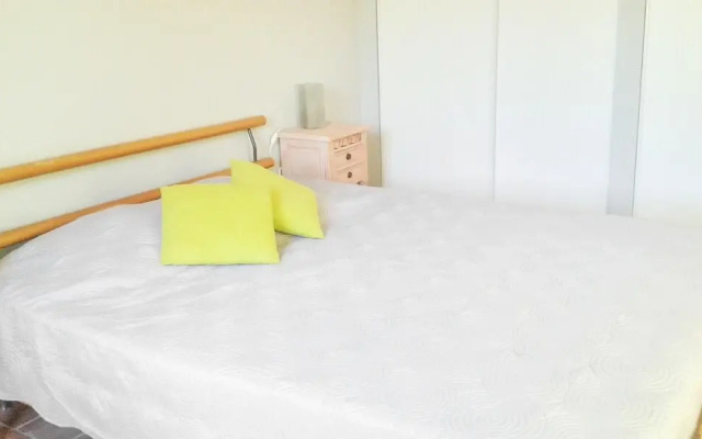 House With 2 Bedrooms in Revest-des-brousses, With Wonderful Mountain