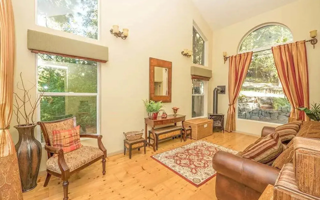 3614 Saddle Road by RedAwning