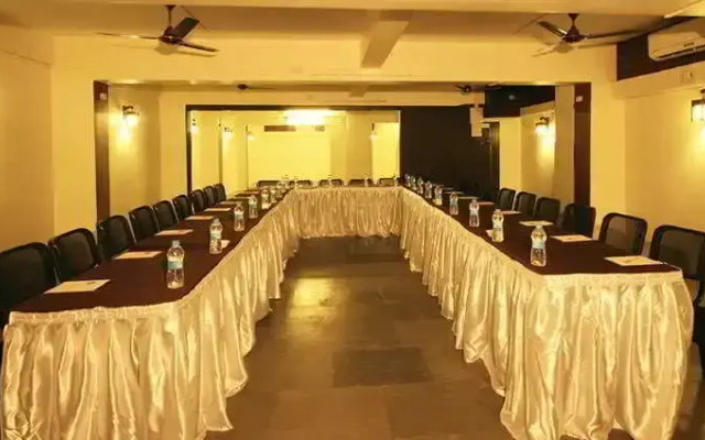 OYO Premium Thane Wagle Industrial Estate