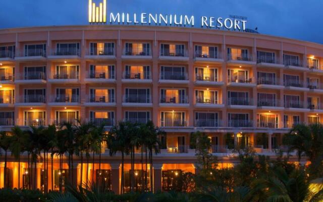 Отель Millennium Resort Patong Phuket вид на фасад