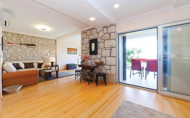 Stunning Home in Crikvenica With Wifi and 2 Bedrooms