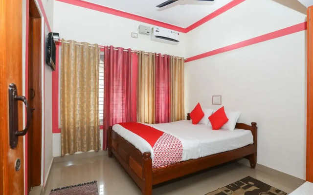 OYO 7030 Four Seasons