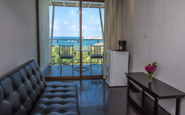El Faro Beach Hostel