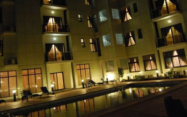 Отель Pearl Court Residence & Hotels вид на фасад