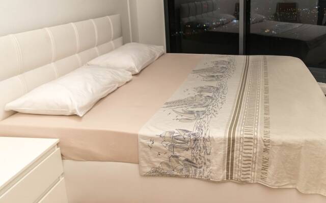 Отель Dumankaya Ikon 38 Floor 1 Bedroom D комната для гостей