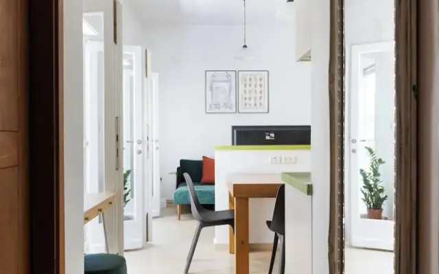 Diz 3 By TLV2rent