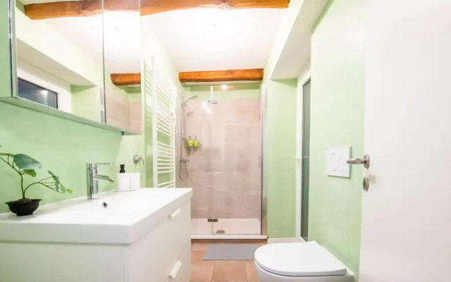 [Bellinzona] Rustico Loft a 5 Stelle con Netflix