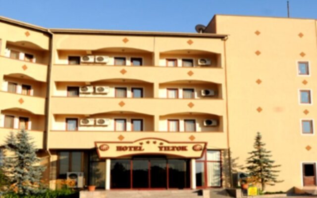 Hotel Yiltok вид на фасад