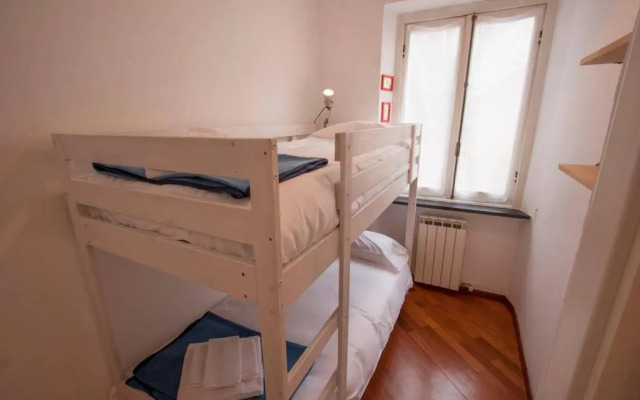 ALTIDO Warm Flat for 4, Located in Quiet Area