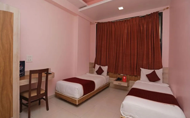 OYO 6401 The Neelam Executive