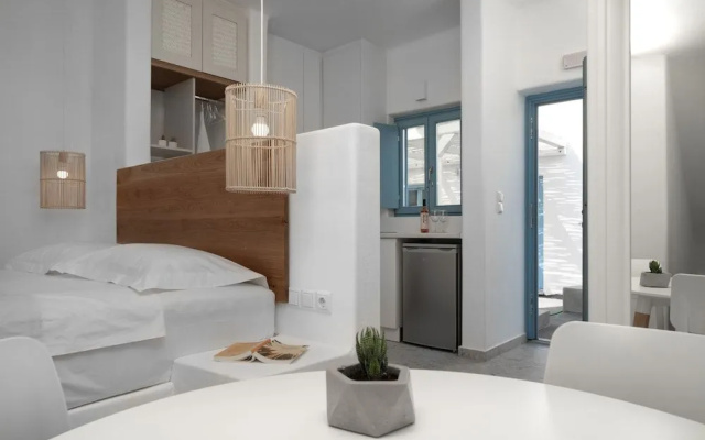 Camvillia Donoussa Village Suites