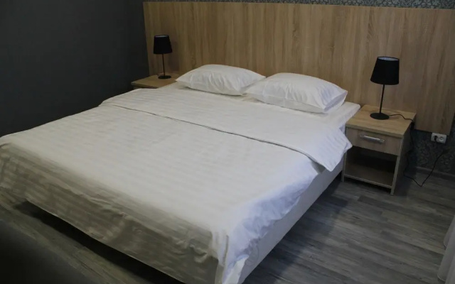 Hotel Inju Hills
