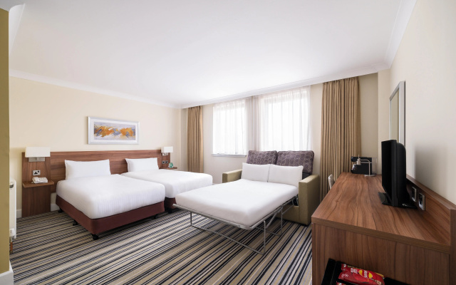 Holiday Inn Glasgow East Kilbride by IHG