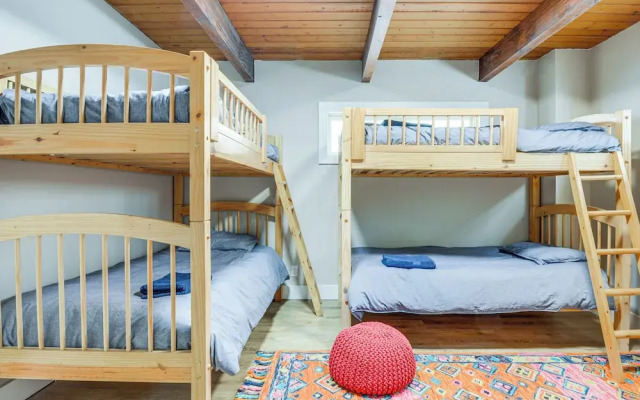 Cozy Vermont Escape w/ Deck, Near Skiing!