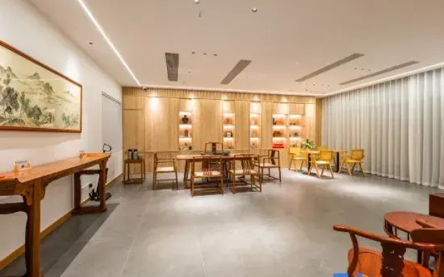 Orange & Citrus Glow · Pet-Friendly · Fruit-Picking Guesthouse (Taihu Xishan Branch)