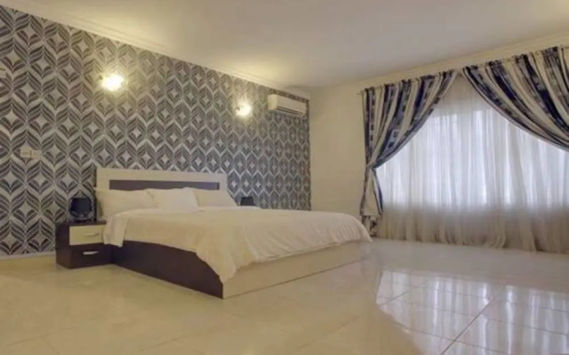 Perfect Havens at Noah's Court
