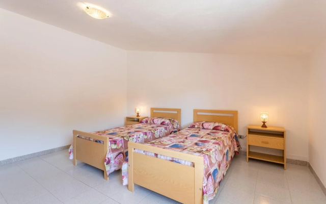 Stunning Apartment in Cuglieri With 2 Bedrooms