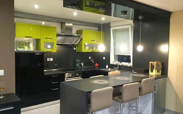 Appartement de 2 chambres avec balcon et wifi a Apach