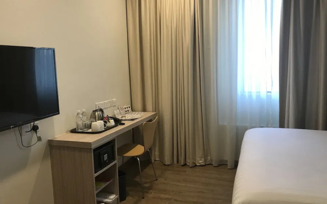 Imperial International Hotel