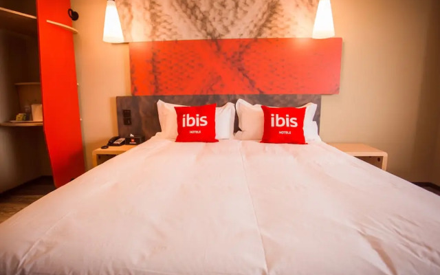 ibis Weihai Oriental New Ground  Hotel