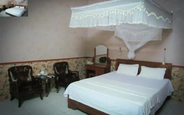 Huong Tra Hotel