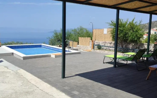Holiday home Duje