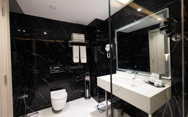 2H Hotel