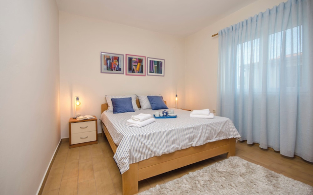 Apartments Maris