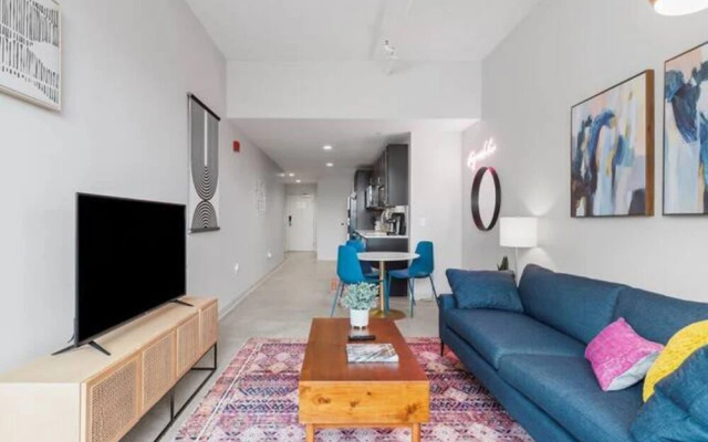 CozySuites at First Avenue