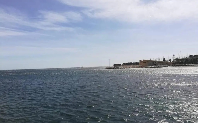 Charmant T2 à Bandol avec grande terrasse