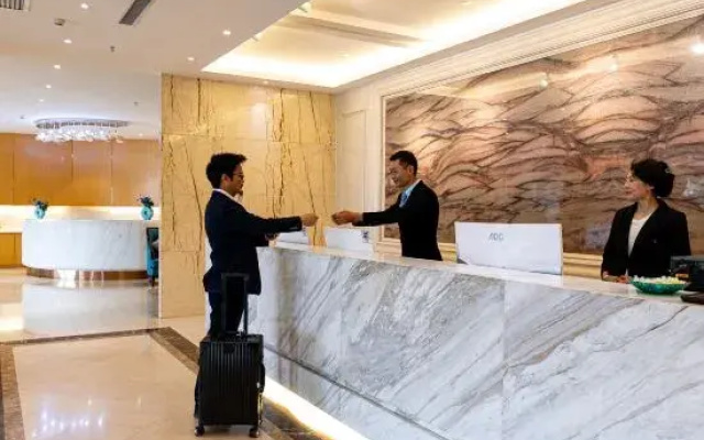 Huanghe Hotel(Gonghe Qinghai Lake Street Branch)