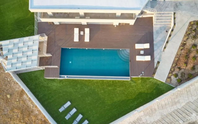 Blue Armonia Villa with Heated Pool
