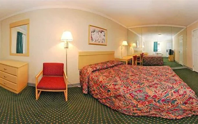 Rodeway Inn near Potomac Mills