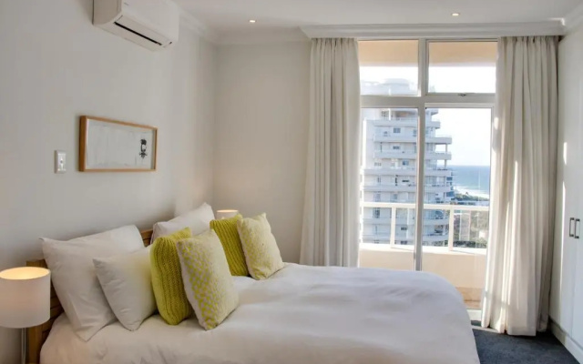 801 Oyster Schelles - Near Umhlanga Rocks Beach