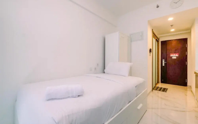 Modern Look And Comfy Studio At Sky House Bsd Apartment