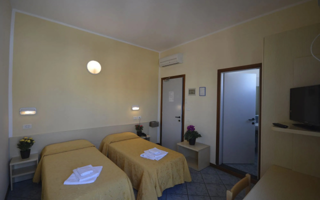 Hotel Corona