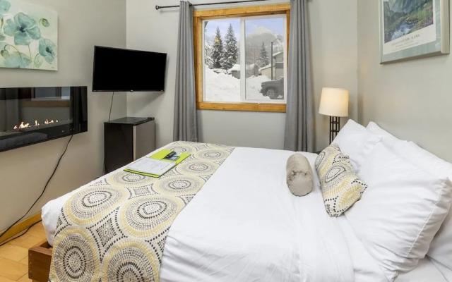 Ski Inn