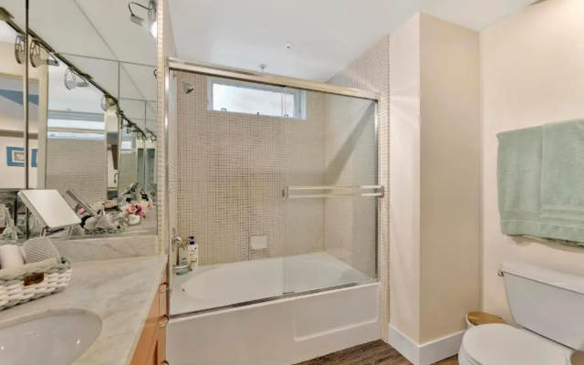 1 Luxury Apartment