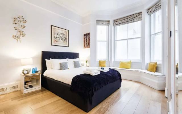 Bright and Modern Mayfair Apartment